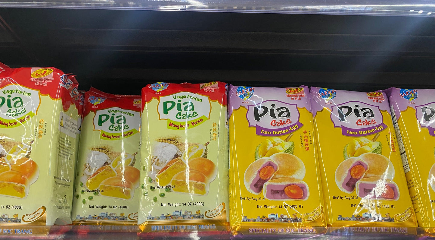 Tan Hue Vien Saigon Pia Cake, Multiple Flavors - 新华园 PIA榴莲酥皮饼 14oz/400g